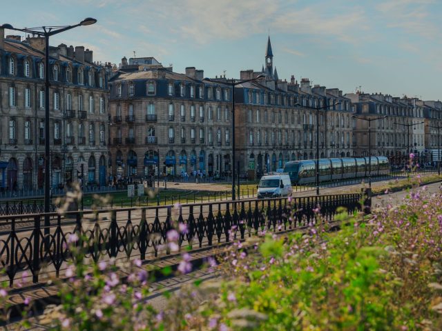 Découvrir Bordeaux de manière originale et écologique